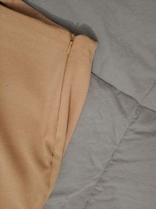 Traje chaqueta y pantalón beige