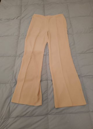 Traje chaqueta y pantalón beige