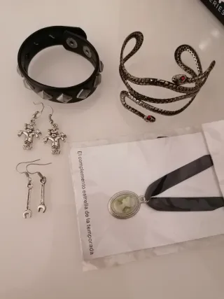 Lote bisutería punk rock