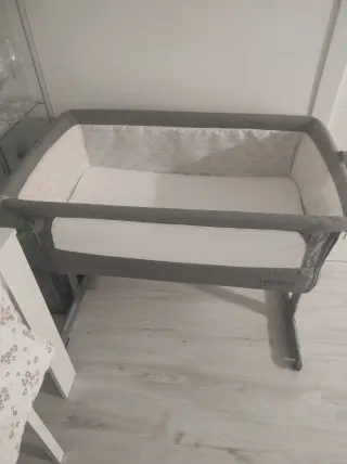 Minicuna colecho gris