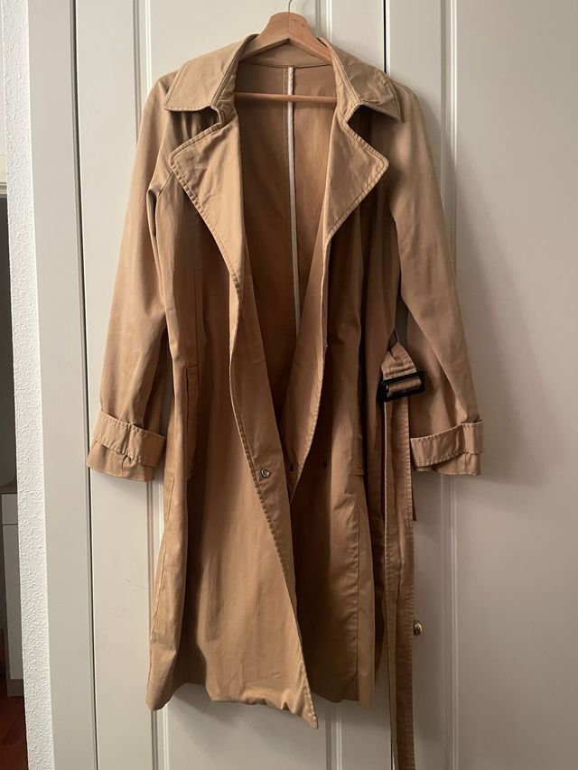 Gabardina clásica beige