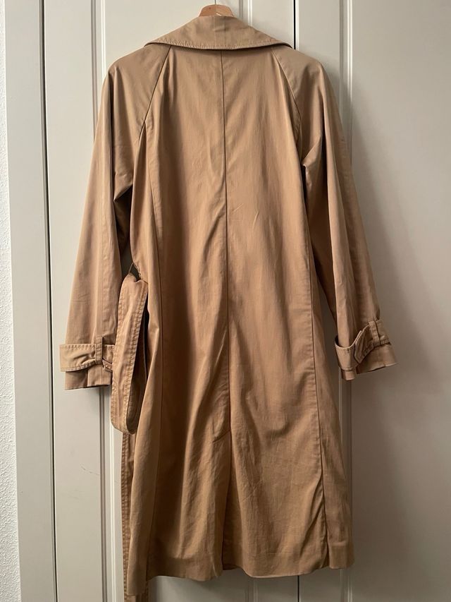 Gabardina clásica beige