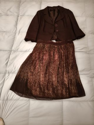 Traje Marrón Blazer y Falda