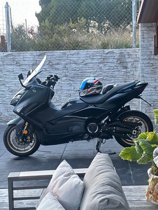 Yamaha T-Max 560 Tech Max 2024