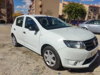Dacia Sandero 2015