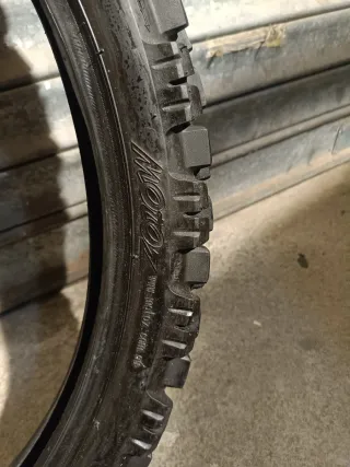 Neumático moto 80/80/21 campo