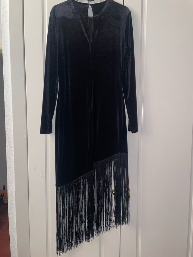 Vestido fiesta largo flecos