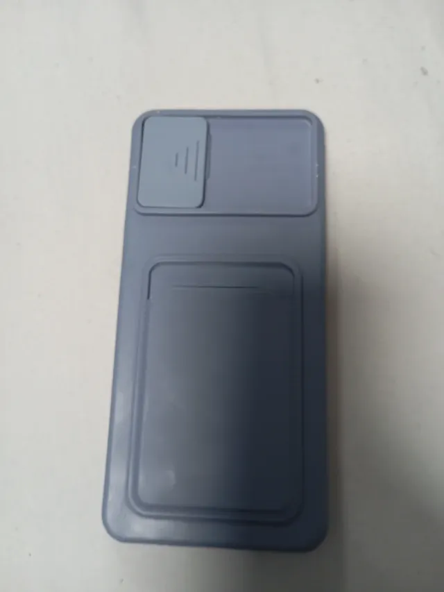 Samsung Galaxy A12 con su protector de pantalla