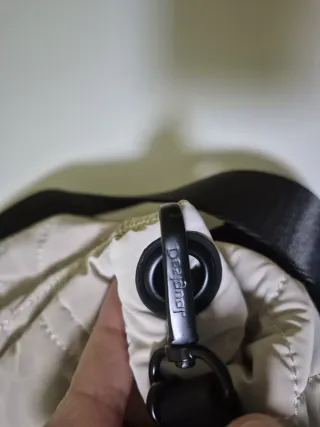 Bolso Desigual acolchado blanco y negro