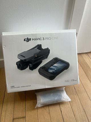 Dron DJI Mavic 3 Pro + Accesorios