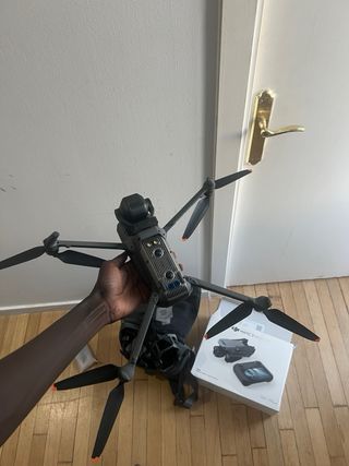 Dron DJI Mavic 3 Pro + Accesorios