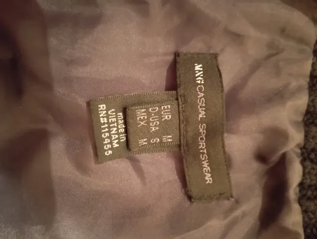 Chaleco acolchado negro ajustado