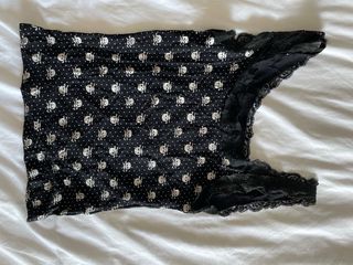 Camiseta tirantes encaje calaveras