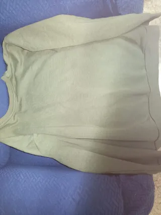 Sudadera Primark verde militar París Torre Eiffel