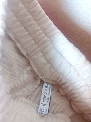 Pantalón chándal beige claro 36 Stradivarius