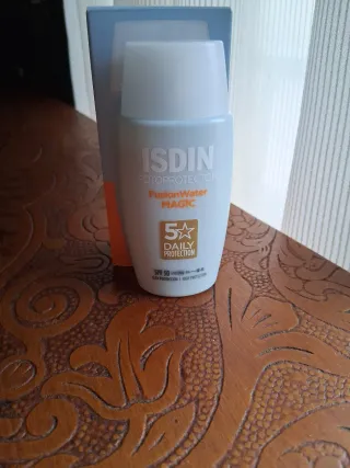 Isdin Fotoprotector Fusion Water Magic SPF 50