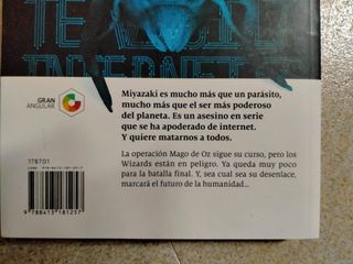 Colección Crónicas del parásito