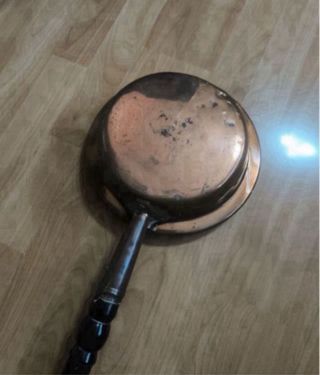 Calentador de cama antiguo de cobre