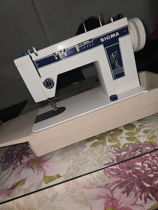 Máquina de coser SIGMA poco uso