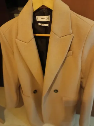 Abrigo lana Mango Camel