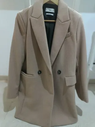 Abrigo lana Mango Camel