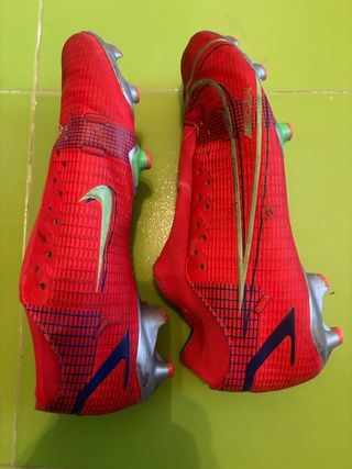 Zapatillas Nike Fútbol Talla 41 Rojas