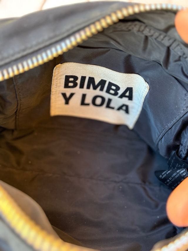 Bolso BIMBA Y LOLA negro logo en plateado