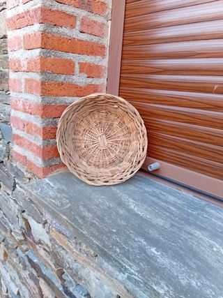 Cesta de mimbre redonda