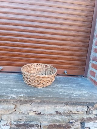Cesta de mimbre redonda