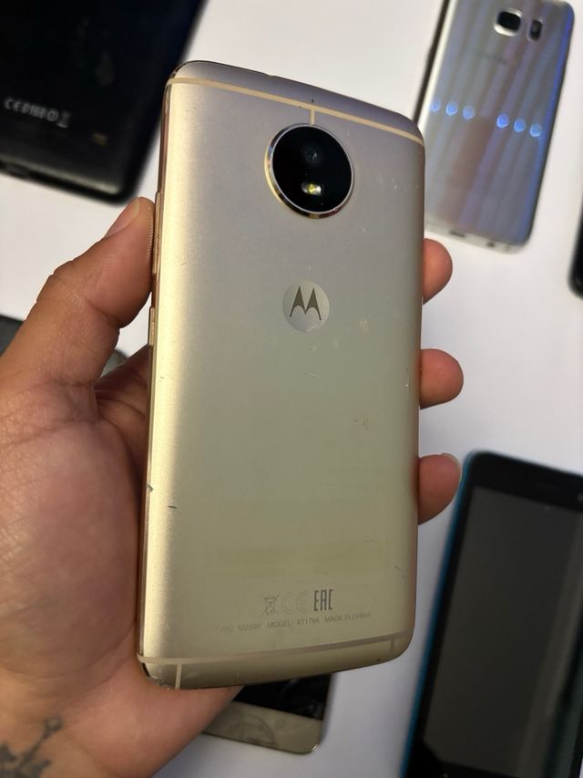 Lote 10 móviles y tablet Apple