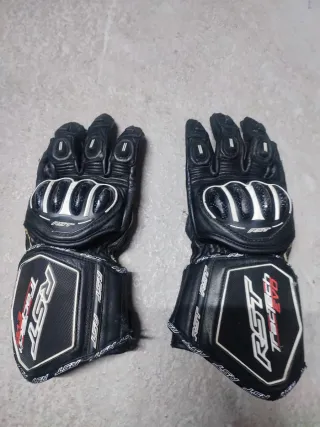 Guantes de moto kangaroo RST negros.