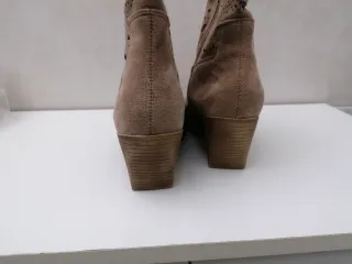 Stivaletti donna beige/marrone