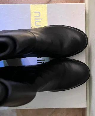 Stivali donna neri tacco alto n.41