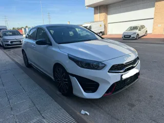 KIA Ceed GT 2023 204cv
