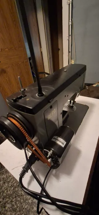 Máquina de coser Alfa Zig-Zag