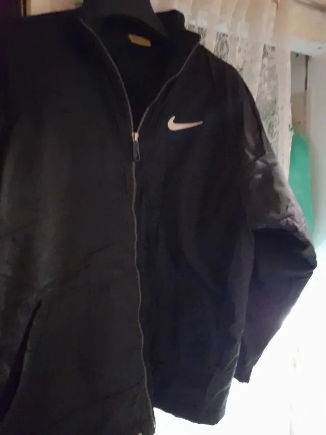 Chaqueta Deportiva Nike Negra