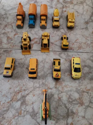 Colección coches a escala 1/64