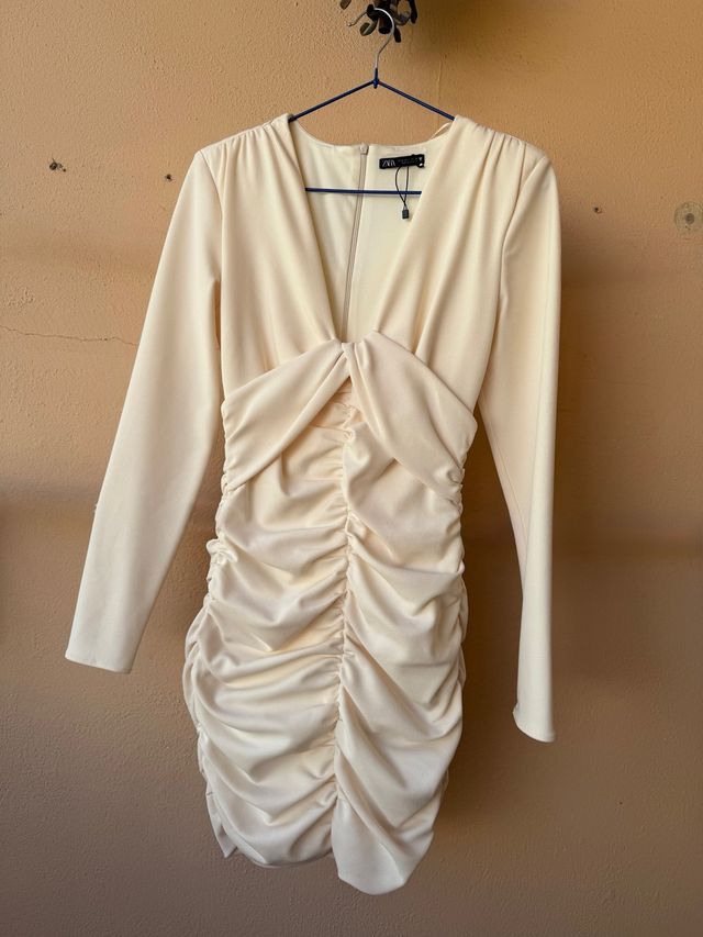 Vestido zara beige/blanco roto