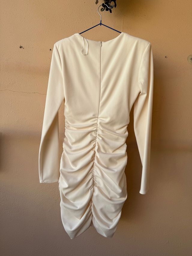 Vestido zara beige/blanco roto