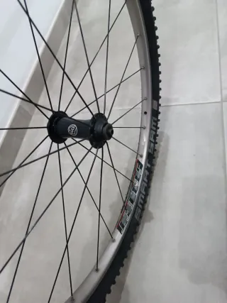 Rueda Delantera 26 Bontrager