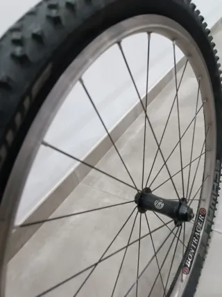 Rueda Delantera 26 Bontrager