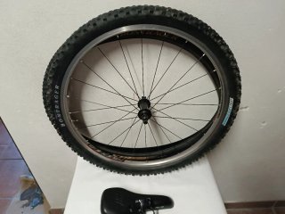 Rueda Delantera 26 Bontrager