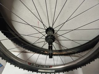 Rueda Delantera 26 Bontrager