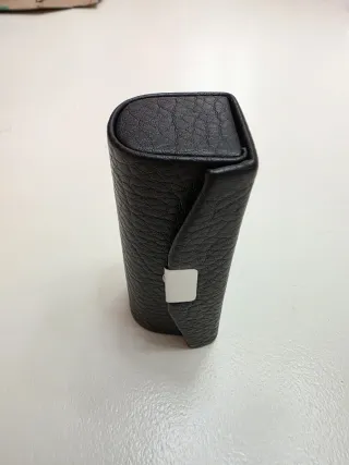 Estuche pintalabios con espejo negro. *Nuevo