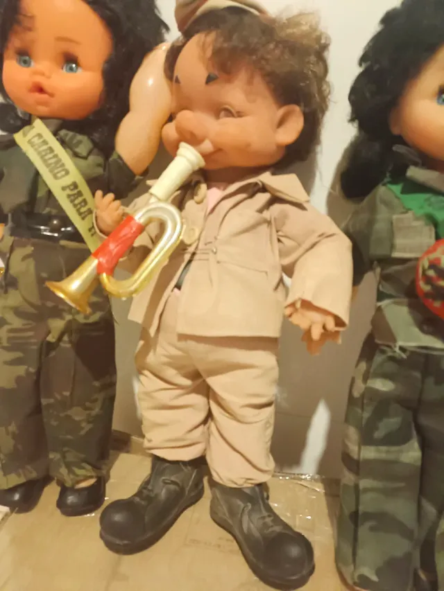Bonecos militares antigos