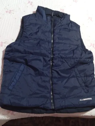 Chaleco acolchado Ron Brugal azul