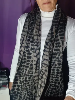 Sciarpa donna beige e nera