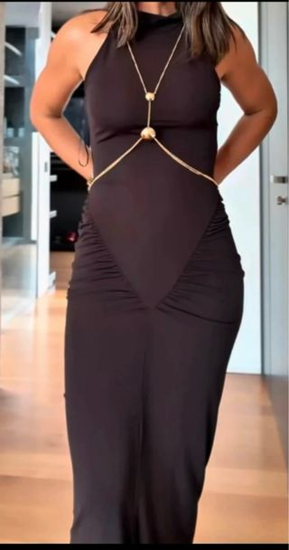 Vestido largo Zara con cadenas