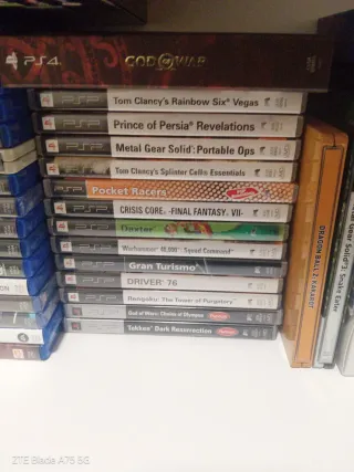 Consola PSP Sony Negra + 10 Juegos