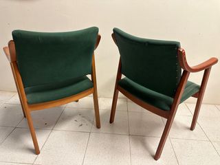 2 Sillones Descalzadoras Madera y Tela